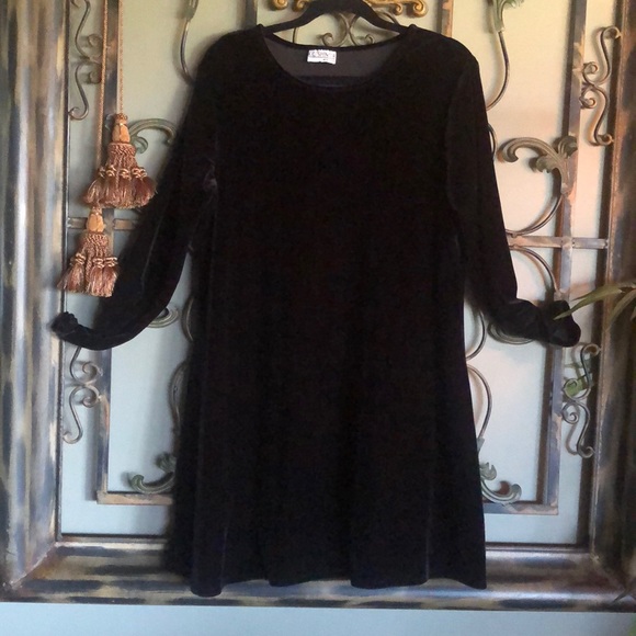 🎁🎉Sweet Velvet feel K C Spencer lose fit dress - Picture 1 of 5
